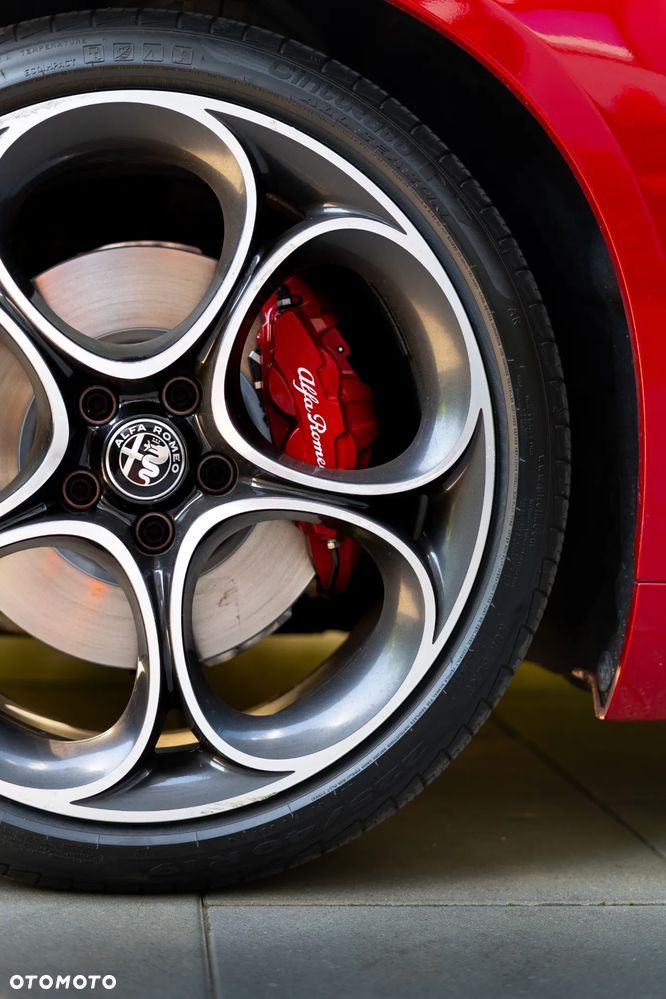 Alfa Romeo Giulia 2.0 Turbo 16V AT8 Veloce - 21