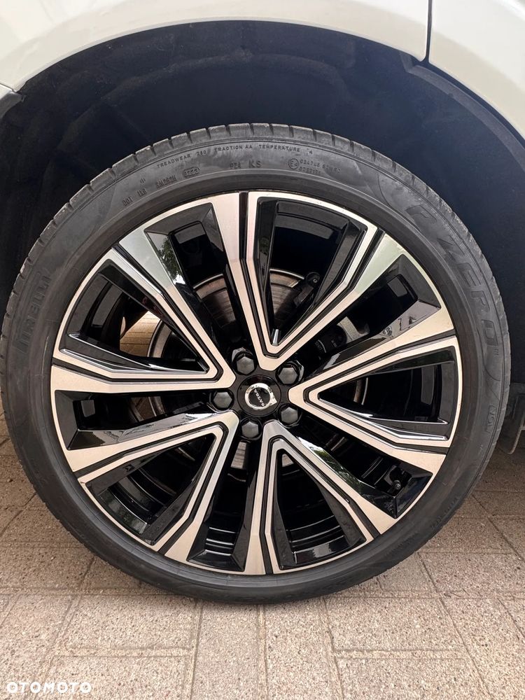 Volvo XC 60 B5 B AWD Plus Bright - 21
