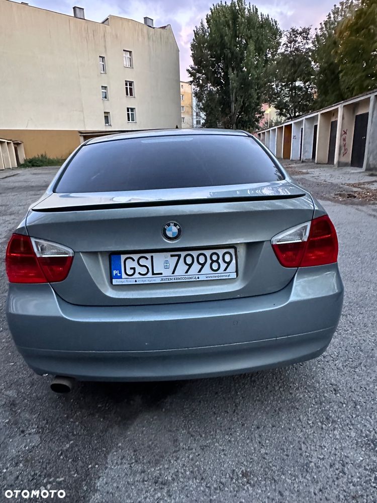 BMW Seria 3 318i - 2