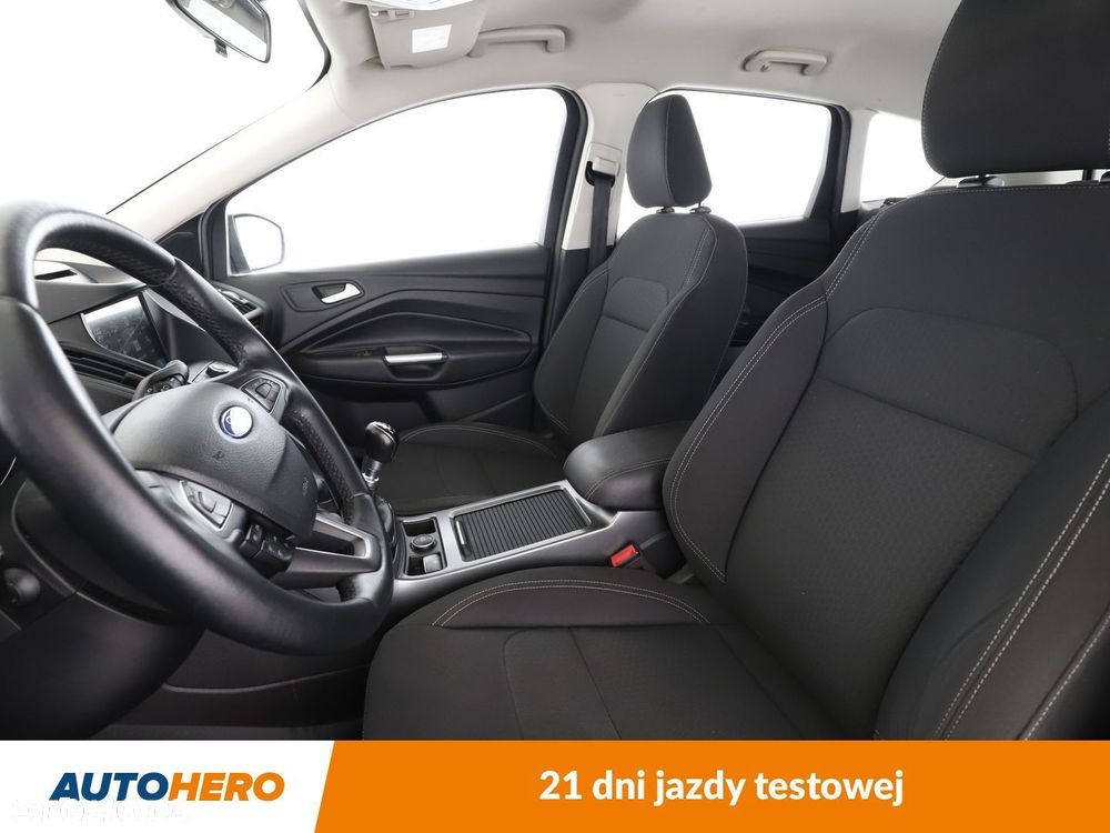 Ford Kuga - 10