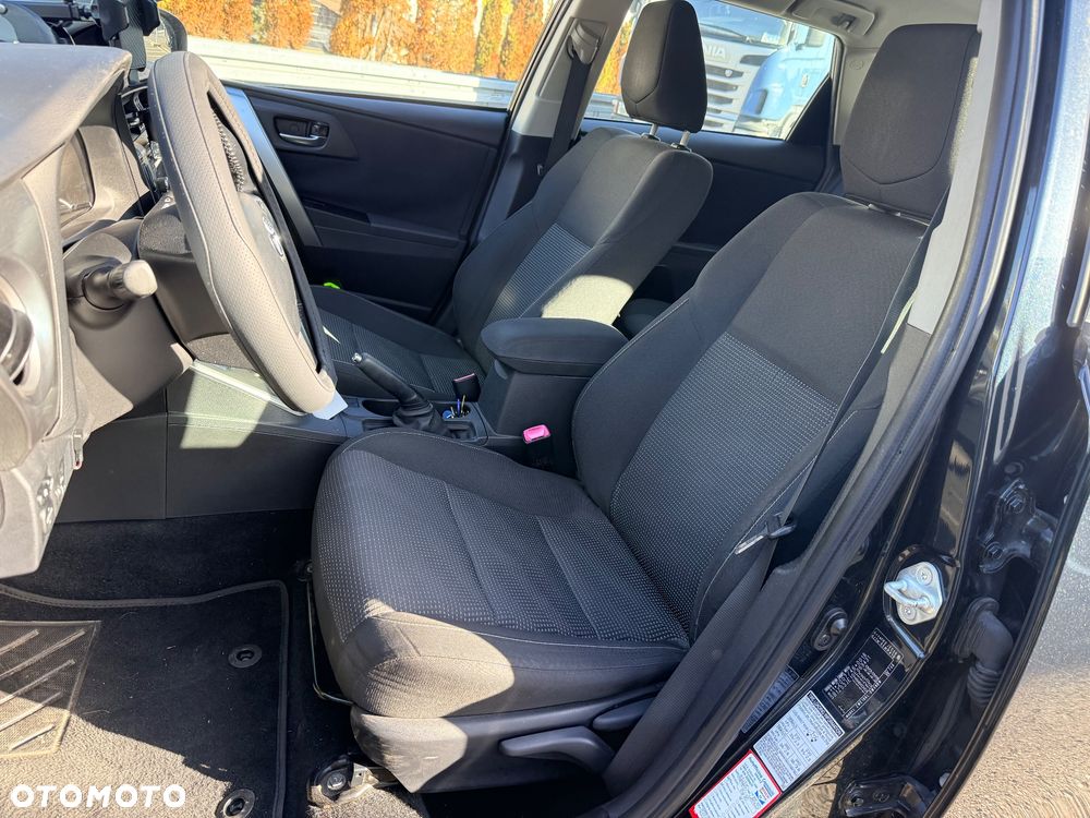 Toyota Auris - 23