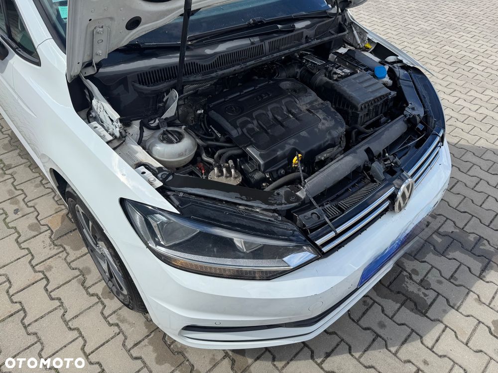 Volkswagen Touran 1.6 TDI SCR (BlueMotion Technology) SOUND - 19