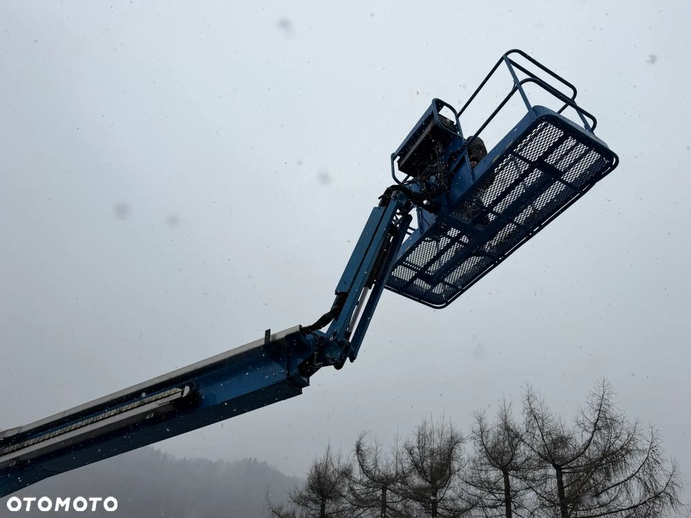 Genie S-45 Zwyżka Podnośnik Teleskopowy terenowy 4x4 wysokość 16 m Silnik DEUTZ. Maszyna jak Nowa z Urzędu Norweskiego Komuny! 2016 rok. Spalinowo- elektryczna Zadbana. Zero luzów wycieków! Okazja! 2 x Sterowanie maszyną góra i dół. Przetwornica gniazdo 220 volt. Poziomowanie oraz obrót kosza! OKAZJA. Aktualna Dekra Do 2027 roku !!! - 6