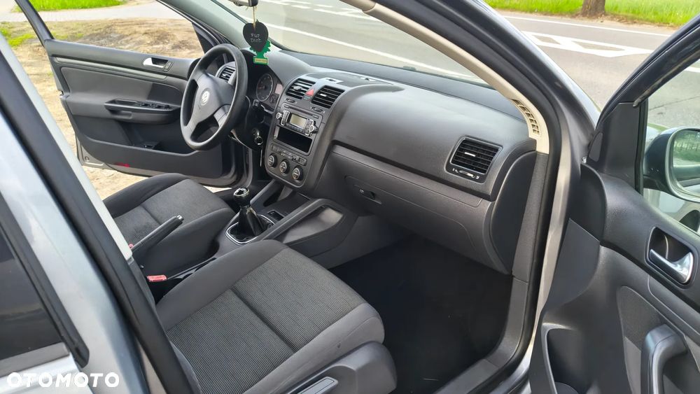Volkswagen Golf 1.6 United - 24
