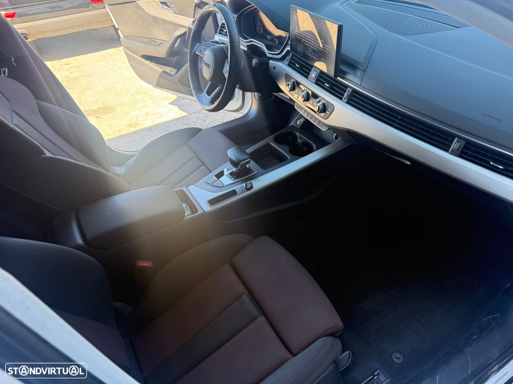 Audi A4 Avant 40 TDI S line S tronic - 25