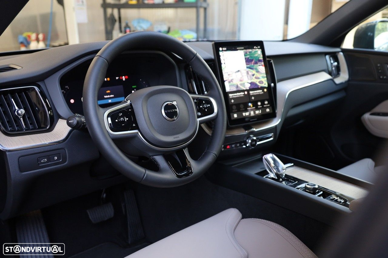 Volvo XC 60 2.0 T6 PHEV Plus Bright AWD - 14