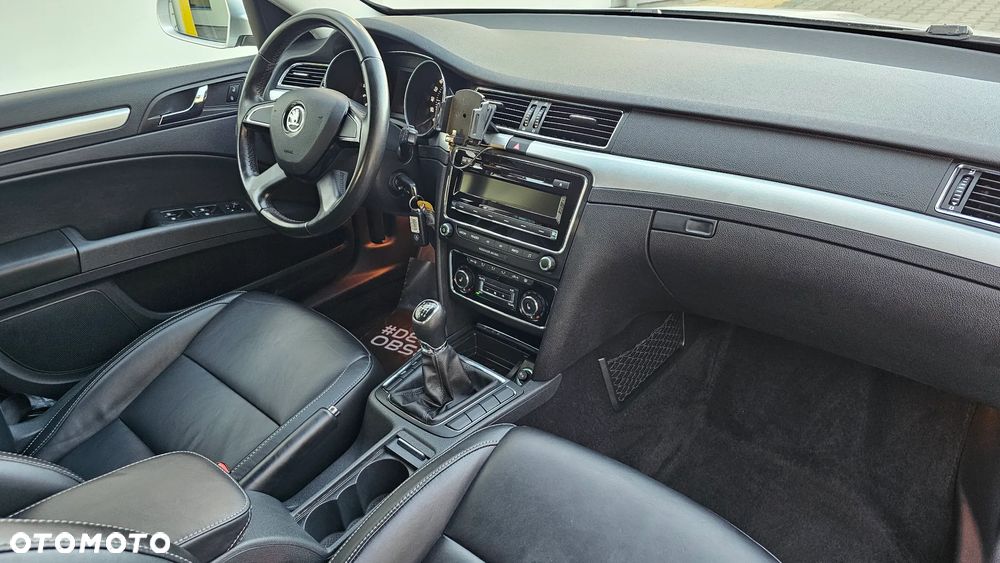 Skoda Superb 2.0 TDI Ambition Outdoor - 25