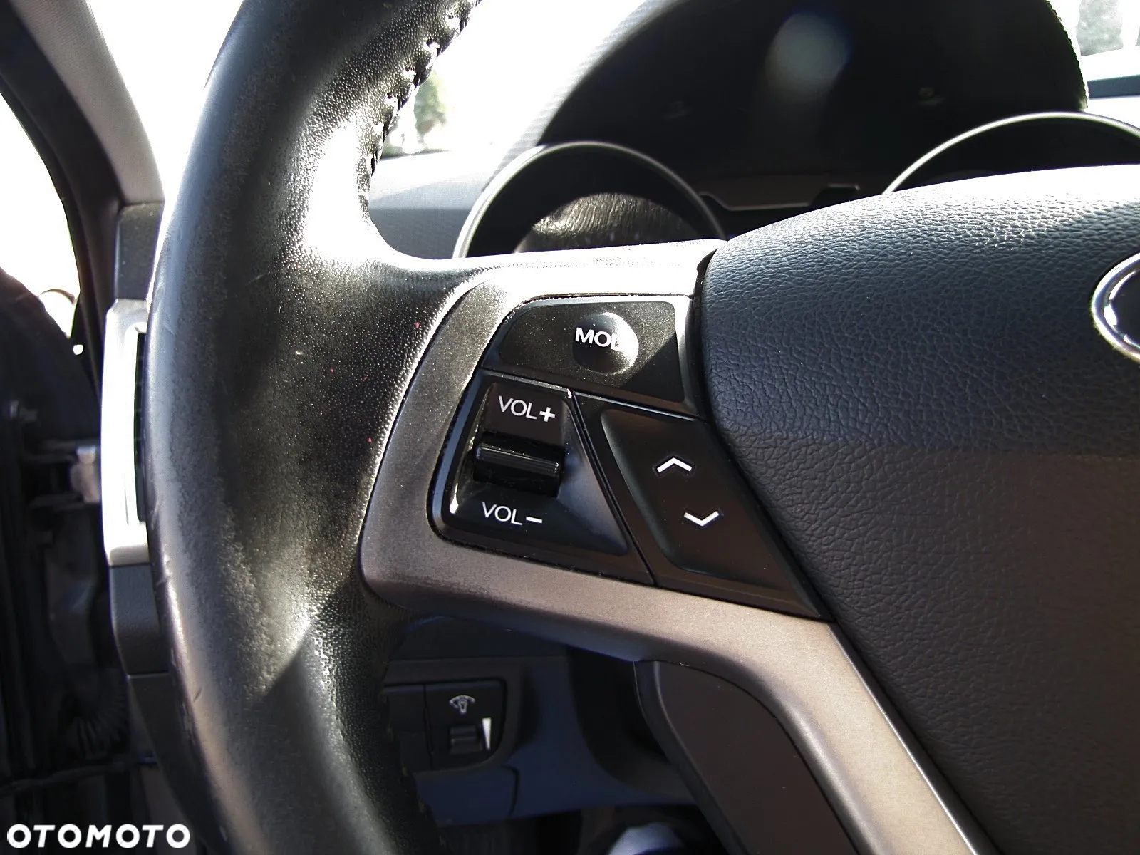Hyundai Veloster 1.6 GDI Style - 21