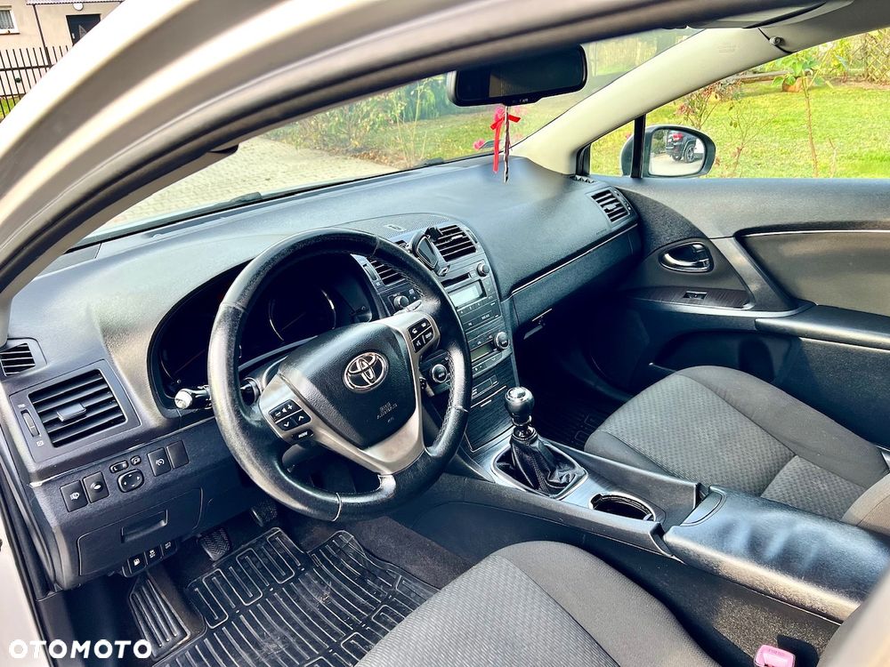 Toyota Avensis 2.2 D-4D Premium - 11