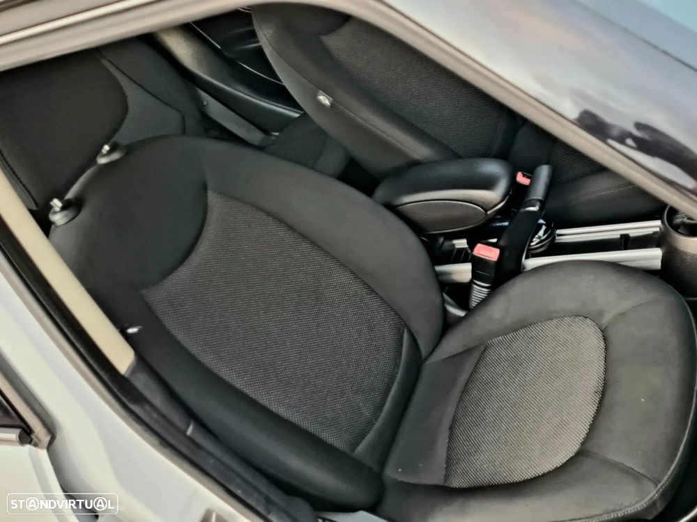 MINI Countryman Cooper D Aut. - 19