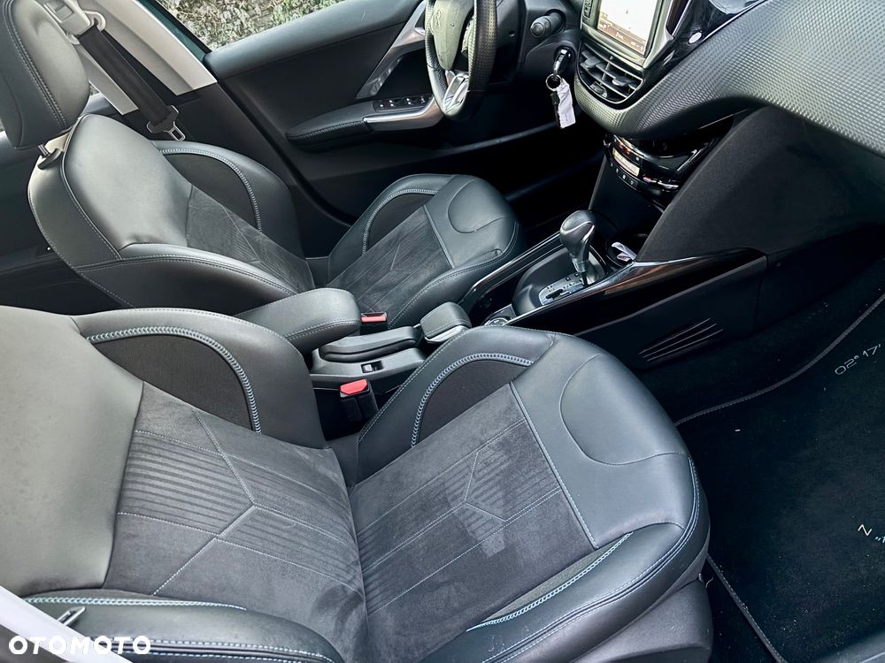 Peugeot 2008 PureTech 110 Stop&Start EAT6 Crossway - 17