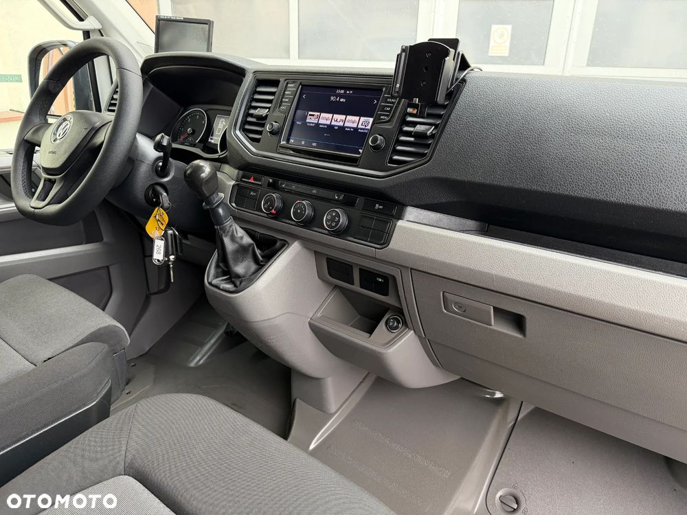 Volkswagen Crafter Doka Brygadówka 7 osób - 24