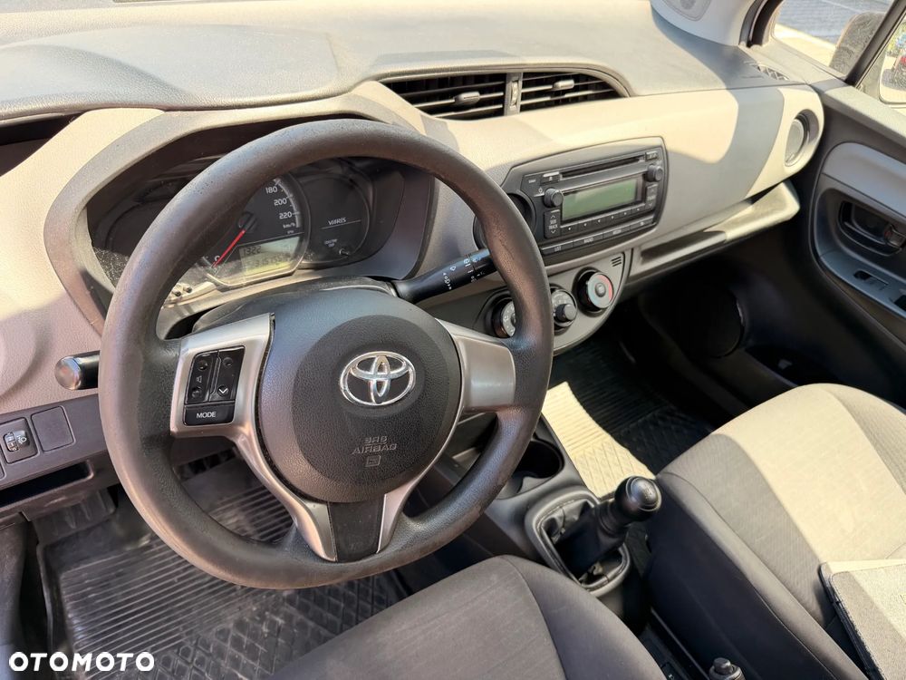 Toyota Yaris 1.0 Active - 8