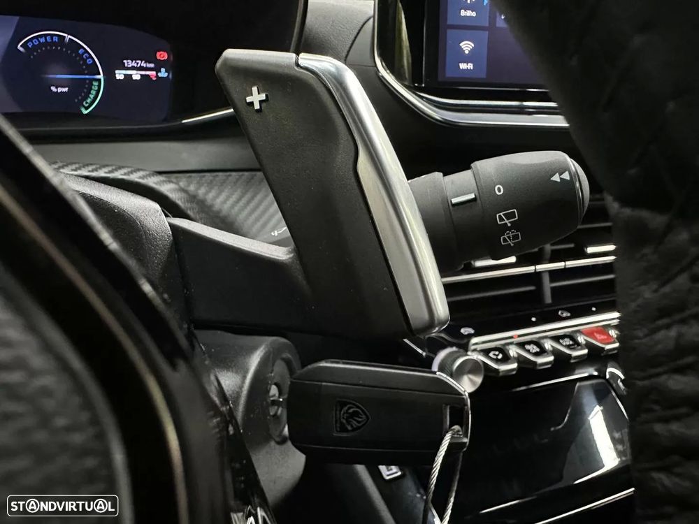 Peugeot 2008 Hybrid 136 e-DSC Allure - 30