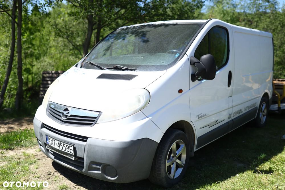 Opel Vivaro - 11