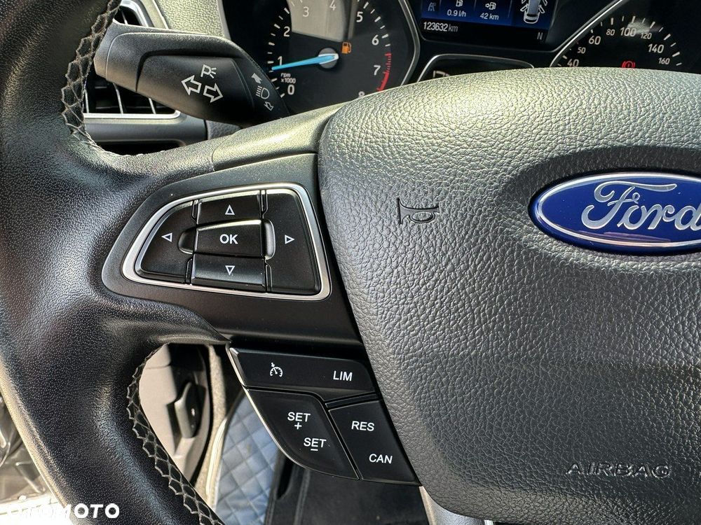 Ford Kuga 1.5 EcoBoost 2x4 ST-Line - 20