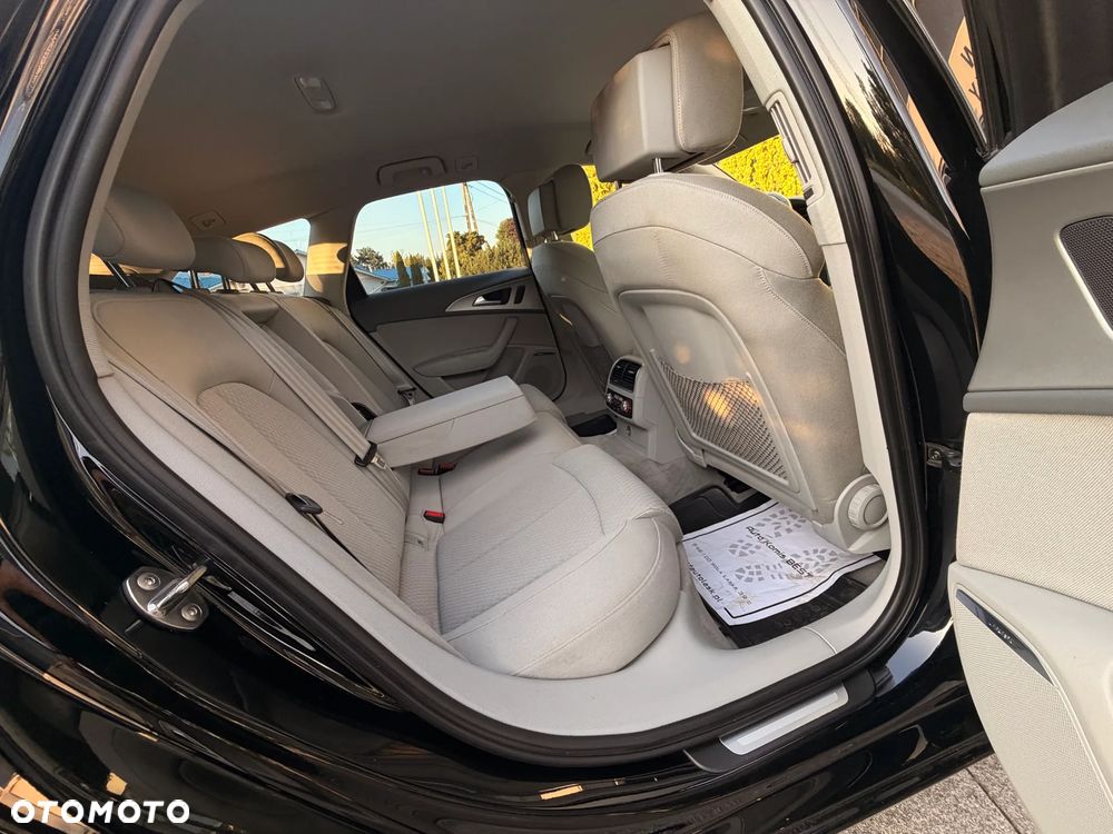 Audi A4 Limousine - 14
