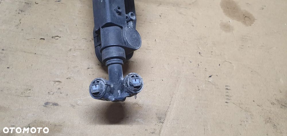 Spryskiwacz lampy Xenon prawy przód VW Phaeton 3D0955978B - 2