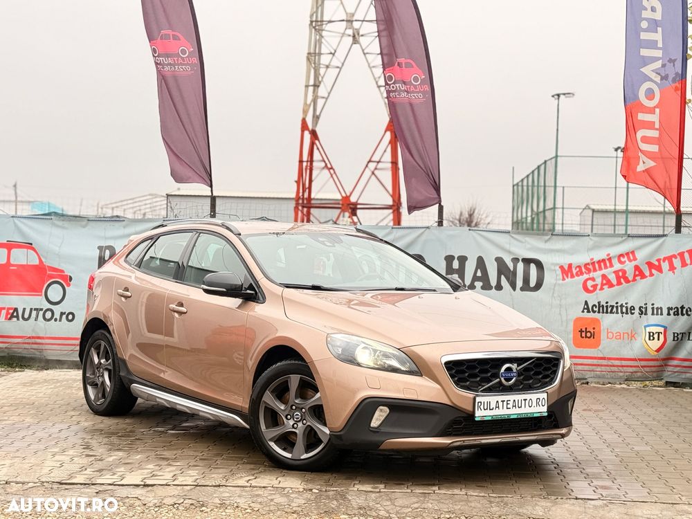 Volvo V40 Cross Country D3 Momentum - 3