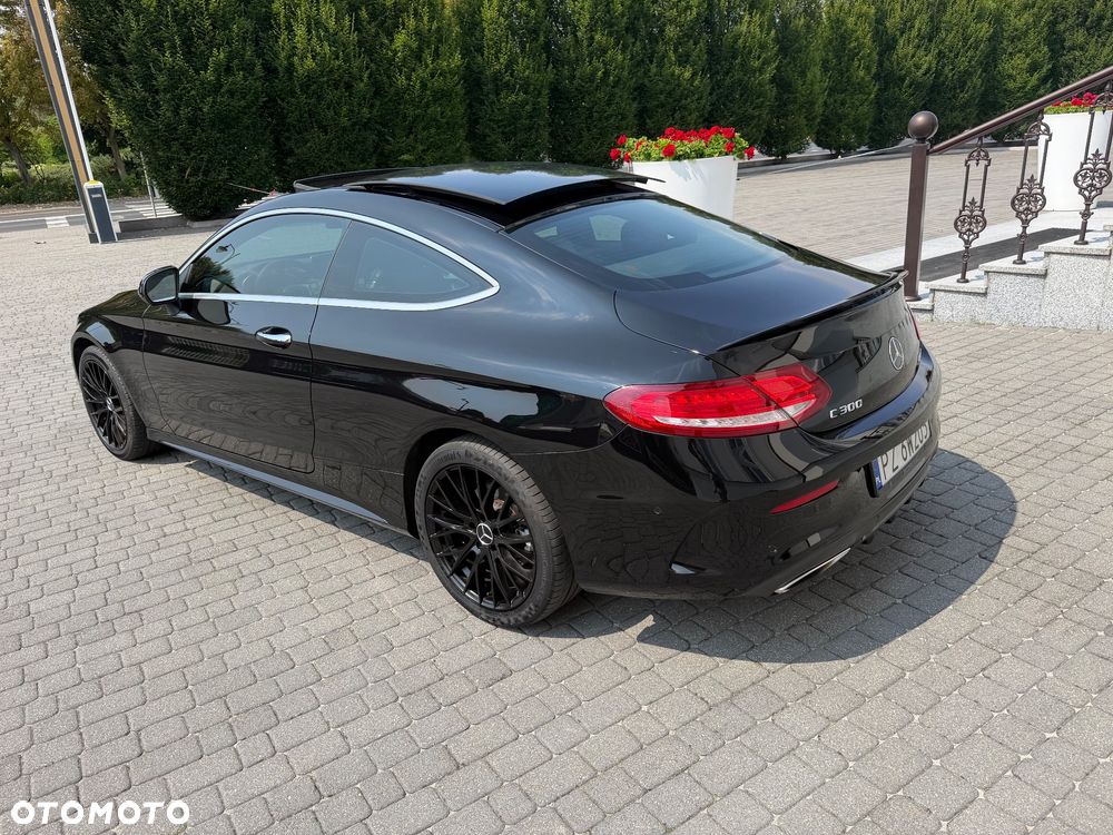 Mercedes-Benz Klasa C 300 4MATIC 9G-TRONIC - 12