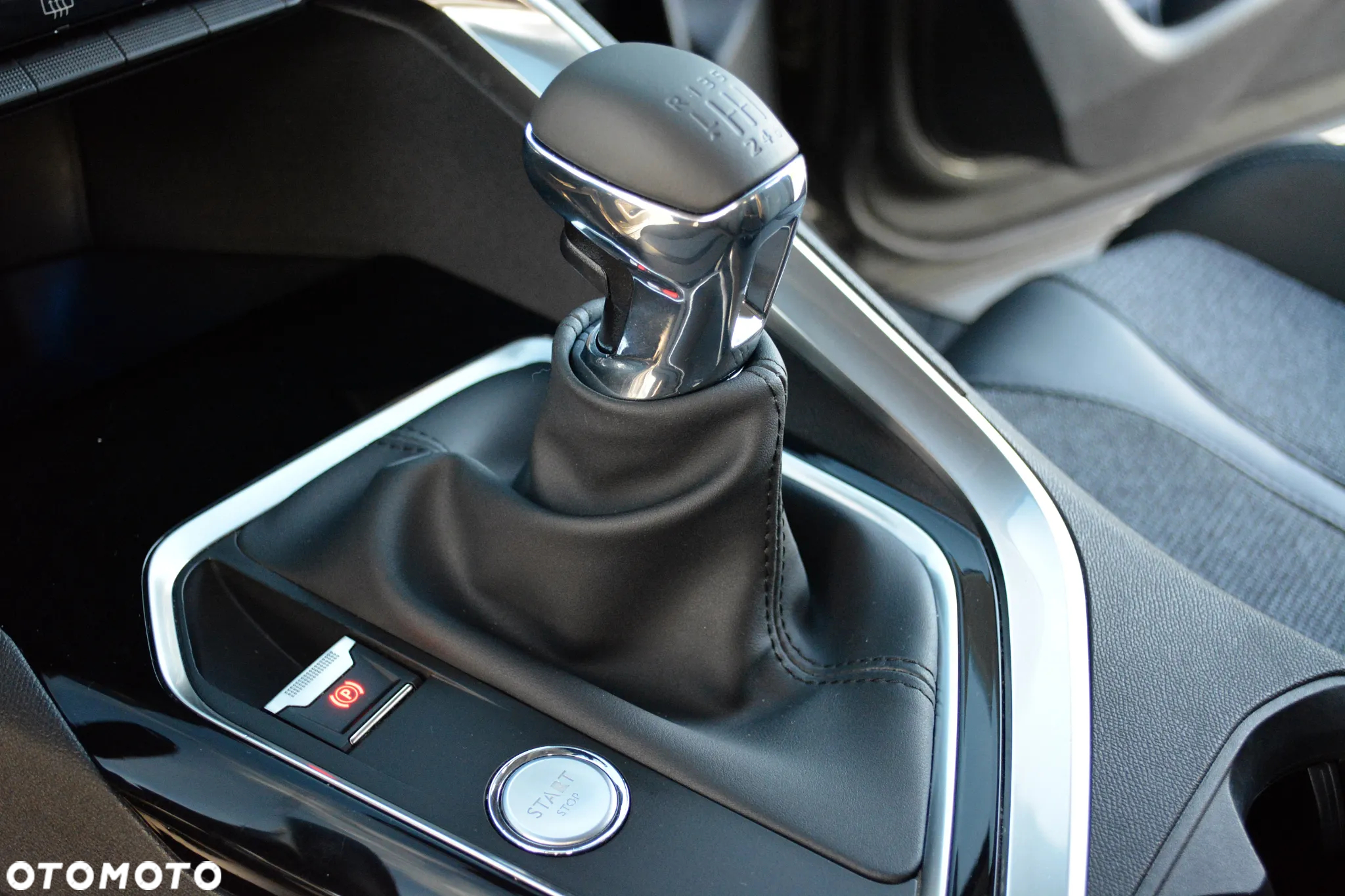 Peugeot 3008 1.2 PureTech Allure - 21