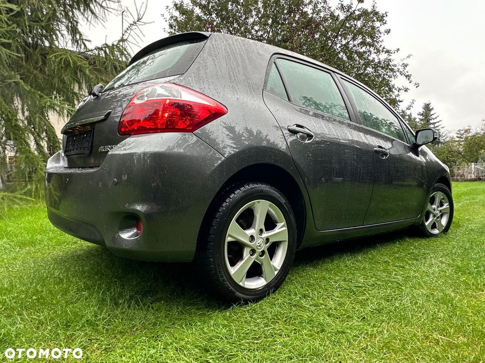 Toyota Auris 1.6 Prestige - 23