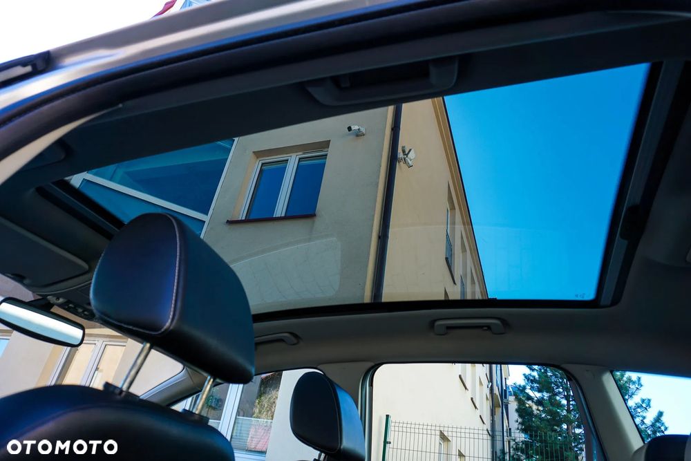 Ford Kuga 2.5 4x4 Titanium - 8