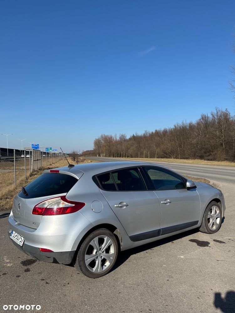 Renault Megane 1.9 dCi FAP Dynamique - 6