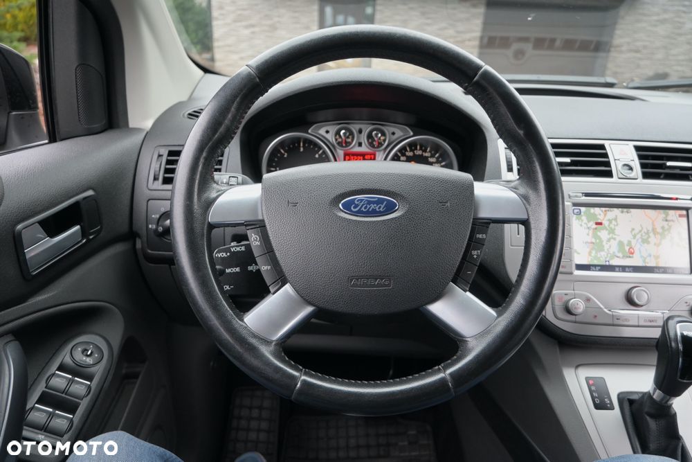 Ford Kuga 2.0 TDCi 4x4 Titanium - 32