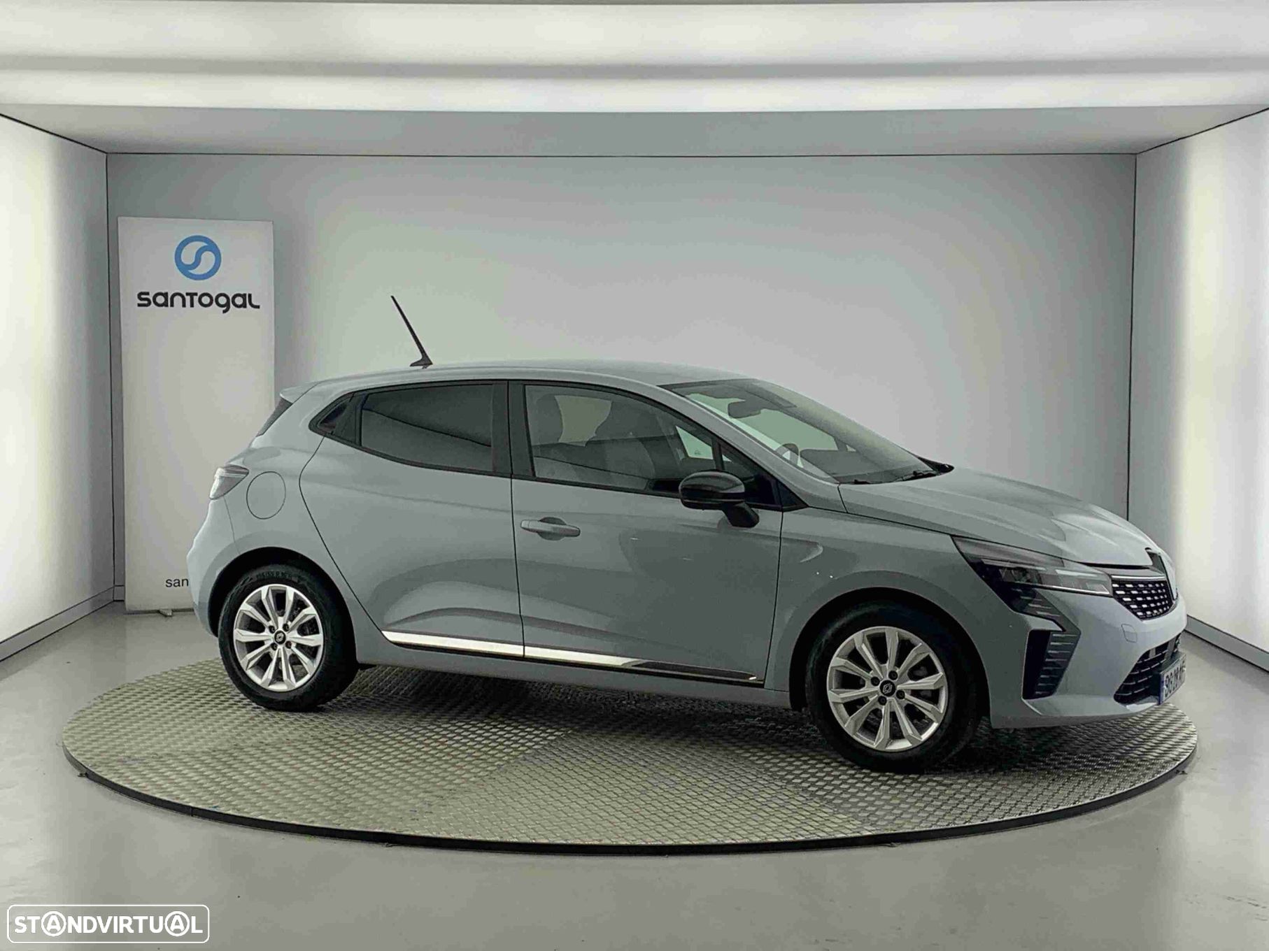 Renault Clio 1.0 TCe Evolution - 1