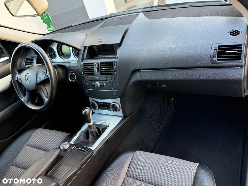 Mercedes-Benz Klasa C 180 Kompressor - 32