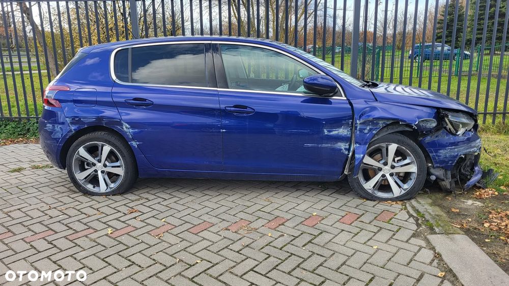 Peugeot 308 1.2 PureTech Allure S&S - 3