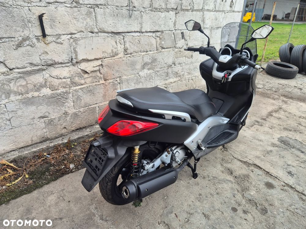 Yamaha X-max - 11