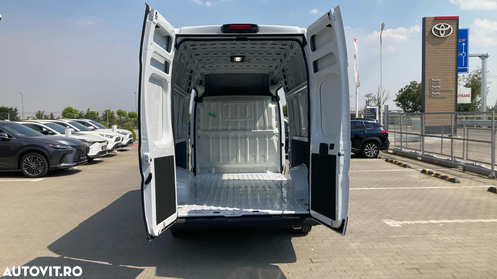 Toyota Proace Max L4H3 Panel Van - 14