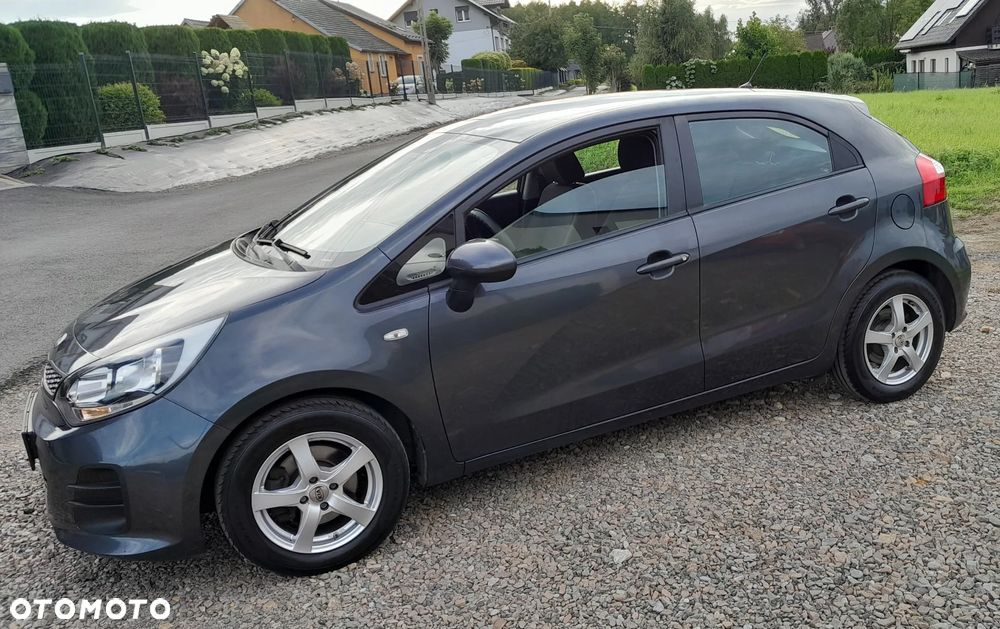 Kia Rio - 8