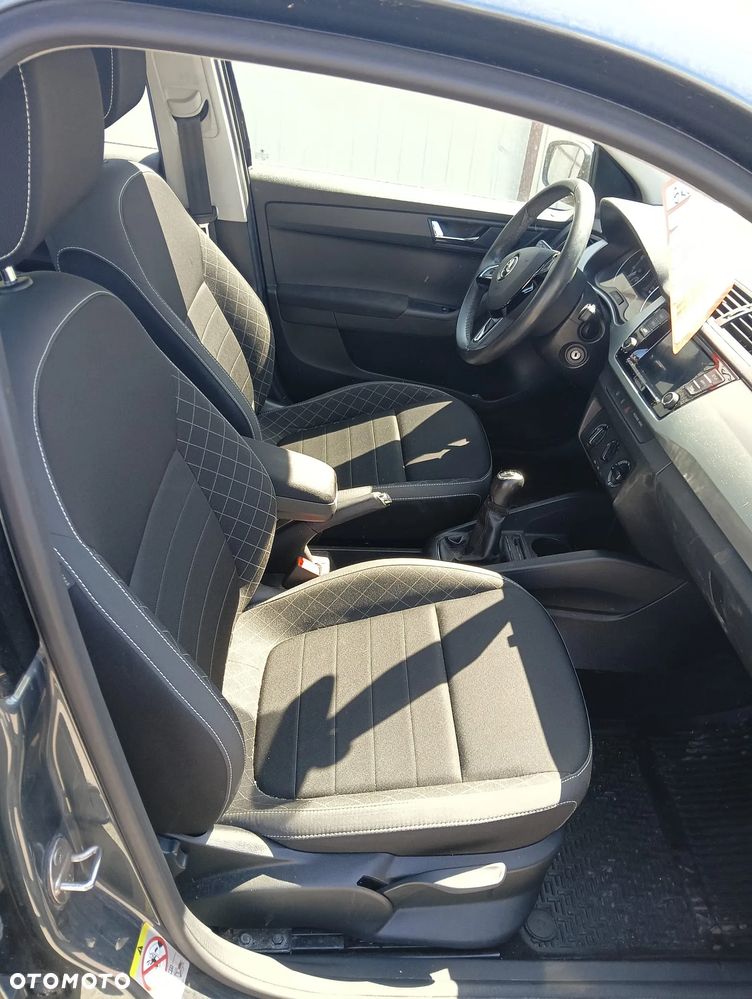 Skoda Fabia - 11