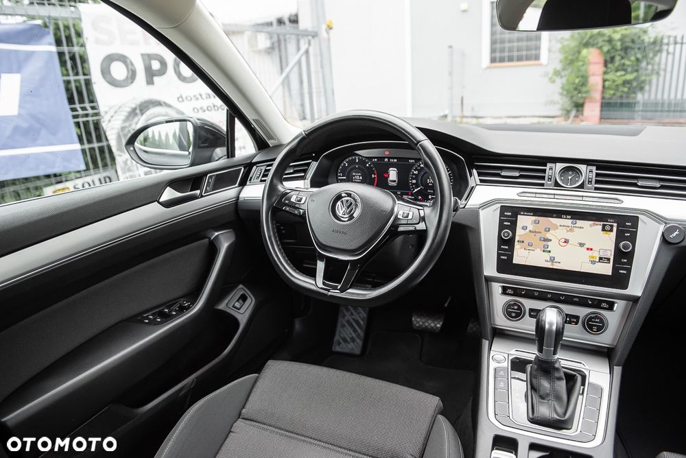 Volkswagen Passat 2.0 TDI SCR 4Mot DSG Highline - 24