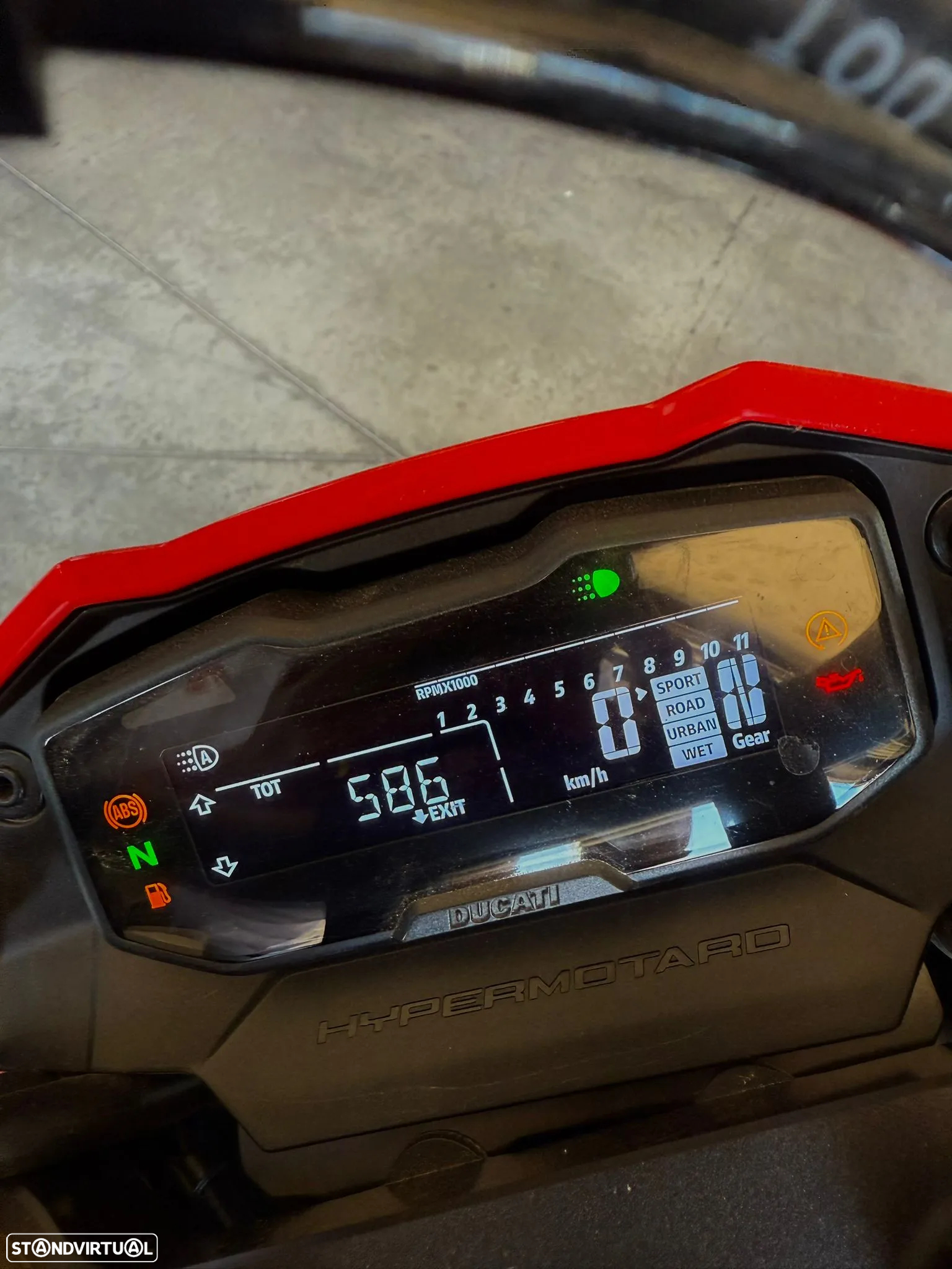 Ducati Hypermotard 698 Mono - 6