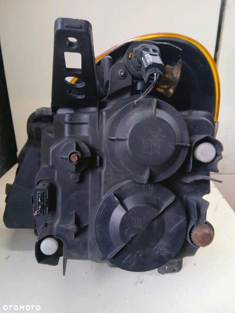 Renault Modus lampa przednia prawa - 3