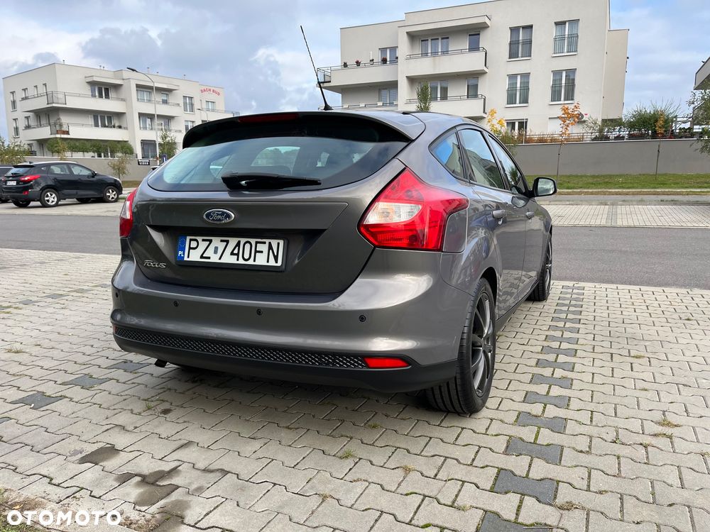 Ford Focus 1.6 Trend Sport - 18