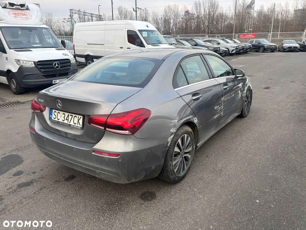 Mercedes-Benz Klasa A 180 Progressive 7G-DCT - 3