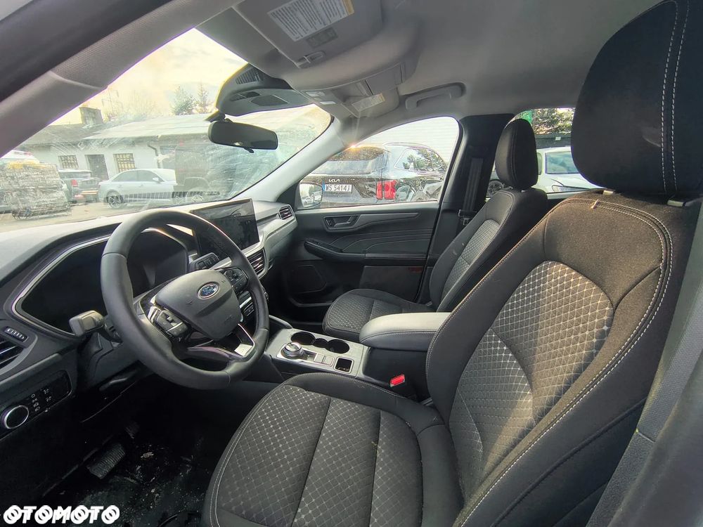 Ford Kuga - 11