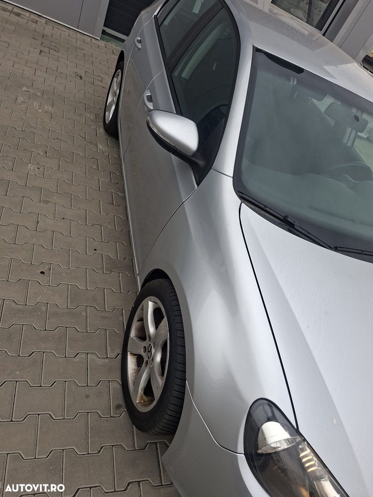 Volkswagen Golf 2010 photo 2