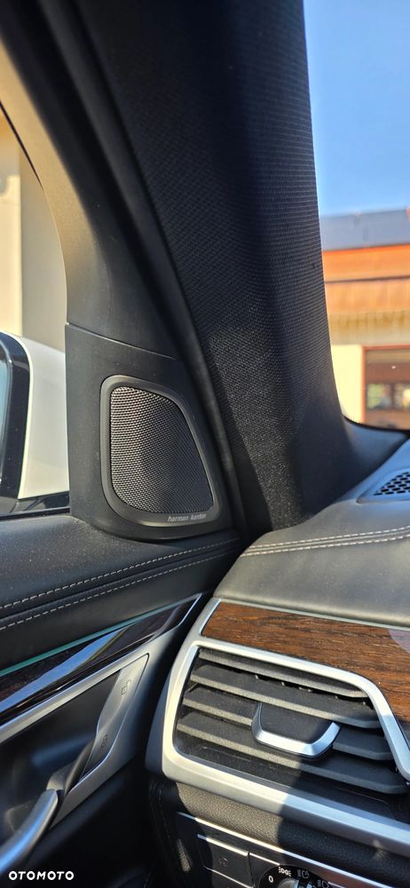 BMW Seria 7 750Li xDrive - 16