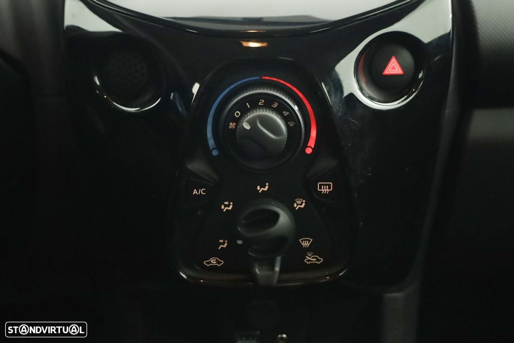 Citroën C1 1.0 VTi Shine - 10