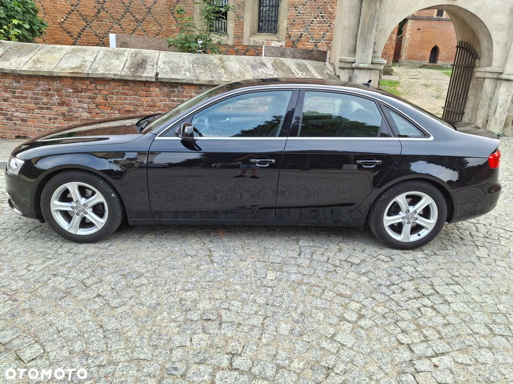 Audi A4 Limousine 2.0 TDI DPF Ambiente - 2