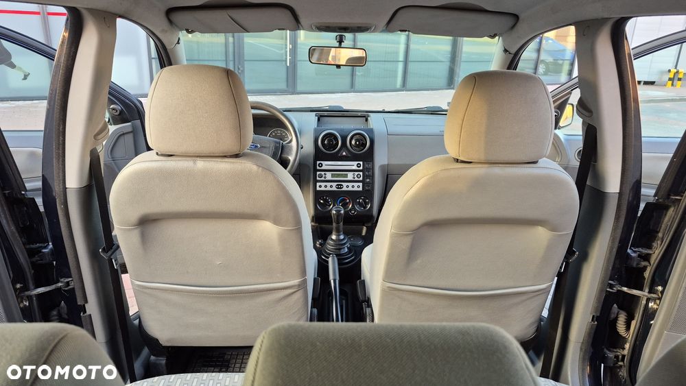 Ford Fusion - 7