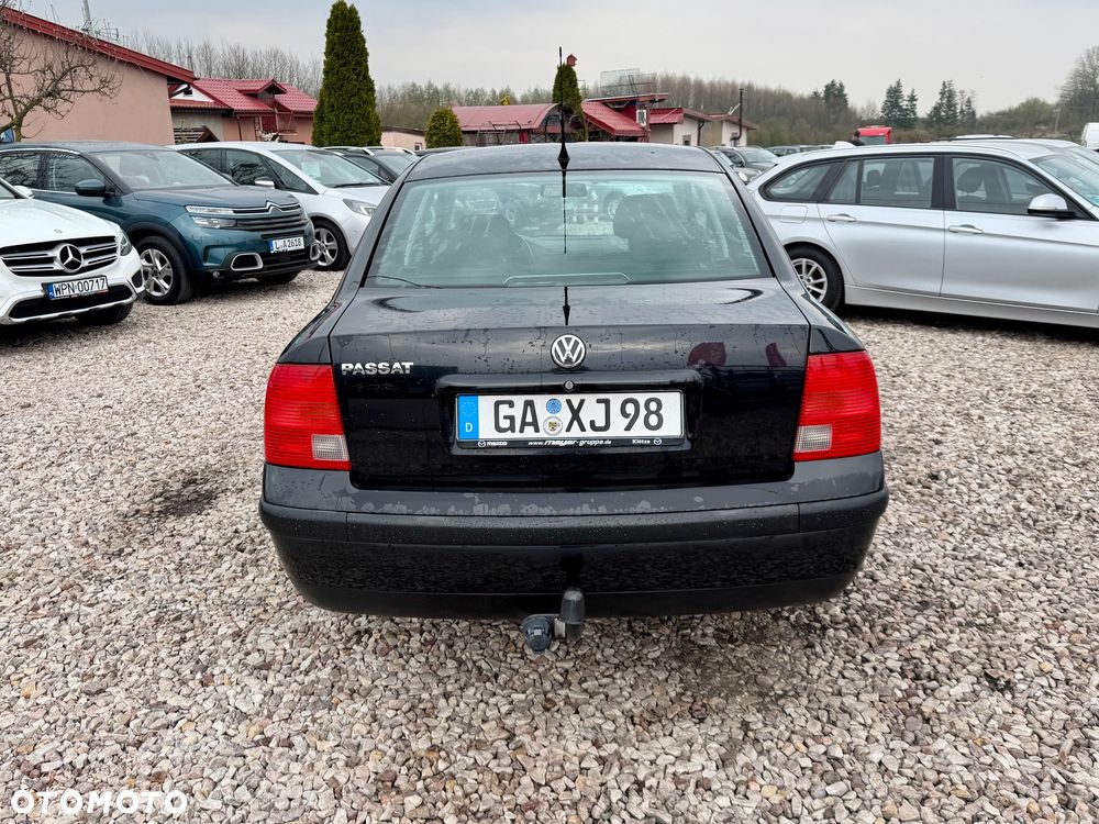 Volkswagen Passat 1.6 - 13