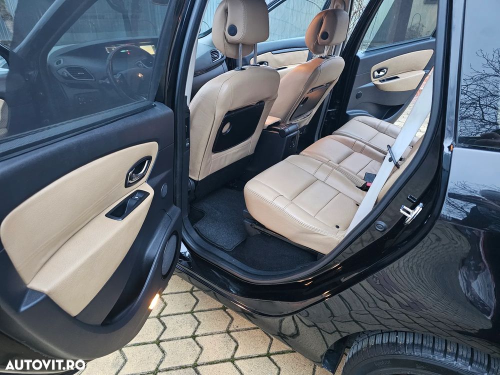 Renault Grand Scenic ENERGY dCi 130 Start & Stop Bose Edition - 12