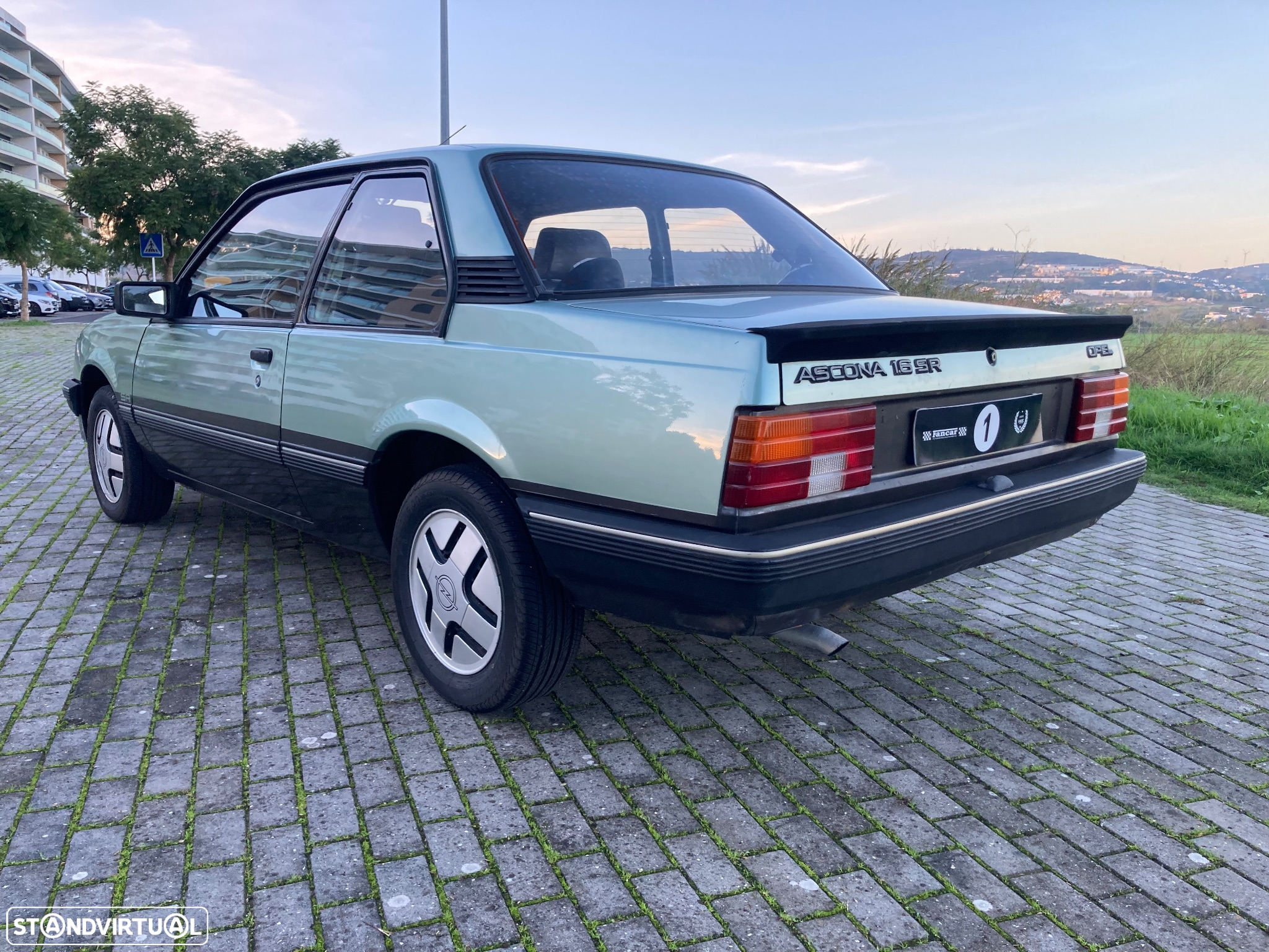 Opel Ascona 1.6 SR - 10